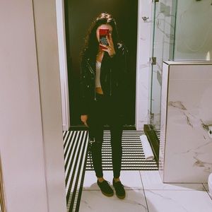 Meet your Posher, Cameo